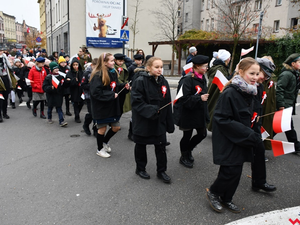 Tłumy wrześnian na ulicach. Świętowaliśmy początek drugiego stulecia niepodległości