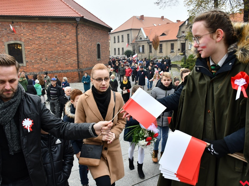 Tłumy wrześnian na ulicach. Świętowaliśmy początek drugiego stulecia niepodległości