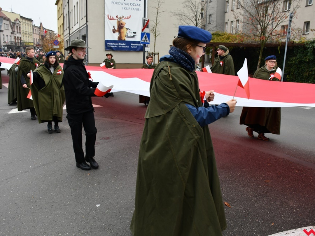 Tłumy wrześnian na ulicach. Świętowaliśmy początek drugiego stulecia niepodległości