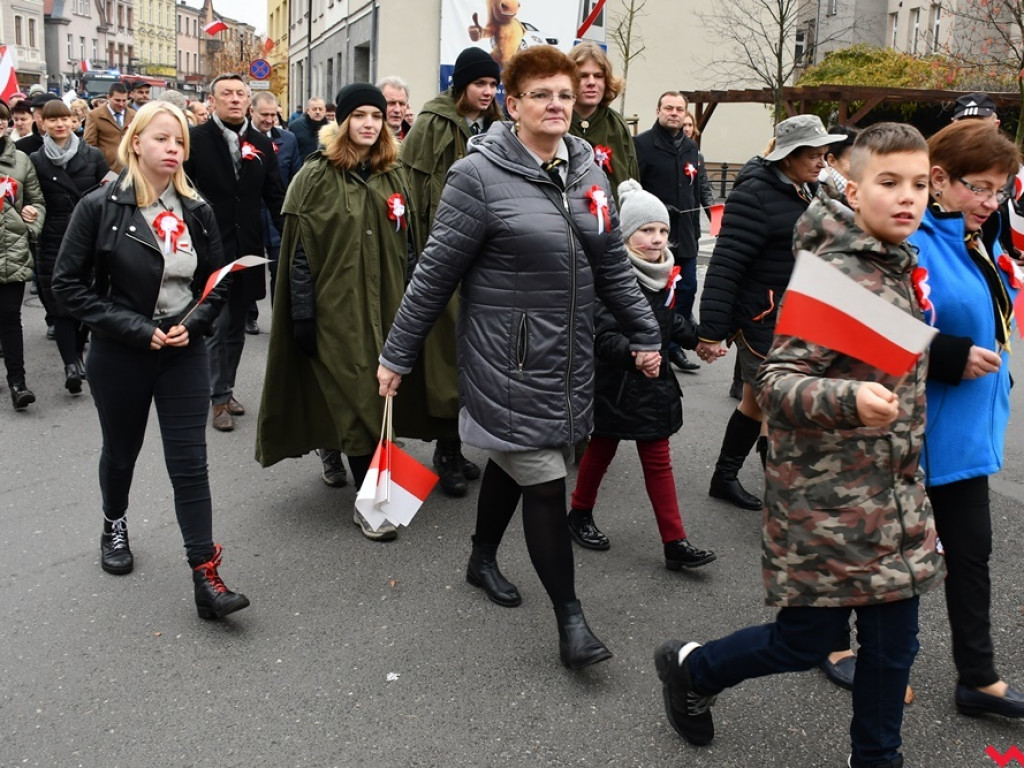 Tłumy wrześnian na ulicach. Świętowaliśmy początek drugiego stulecia niepodległości