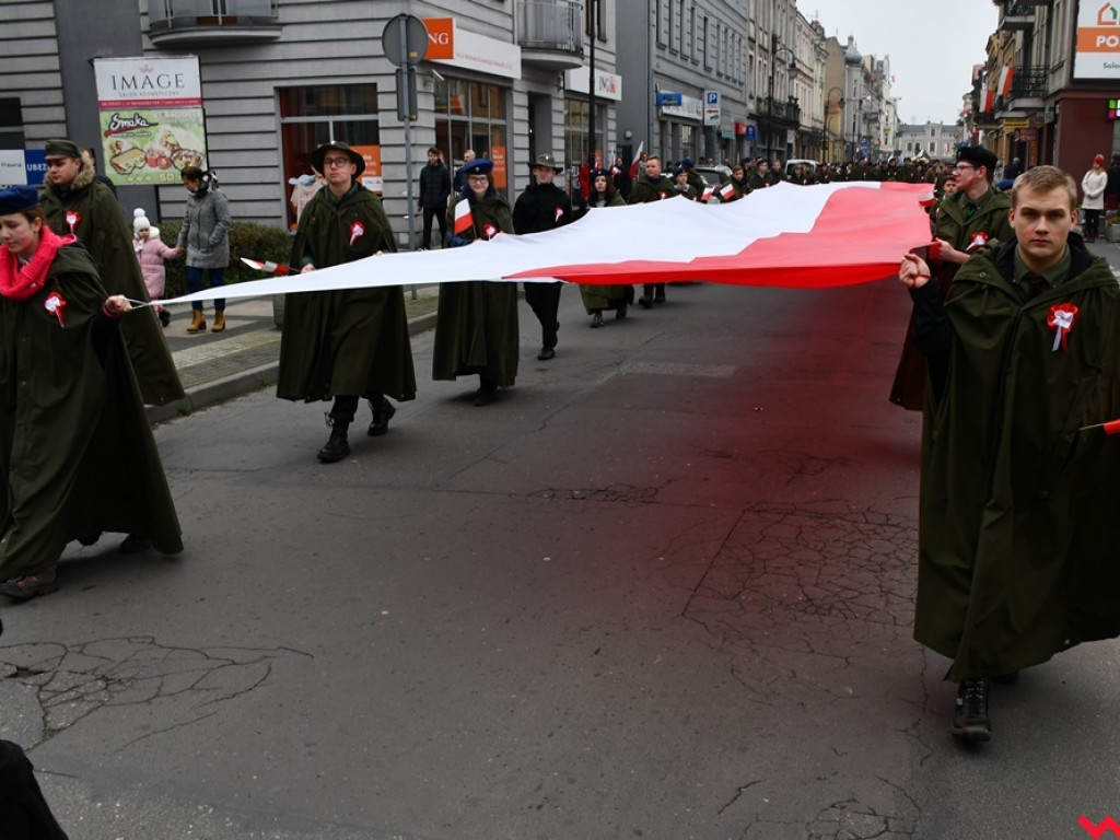 Tłumy wrześnian na ulicach. Świętowaliśmy początek drugiego stulecia niepodległości