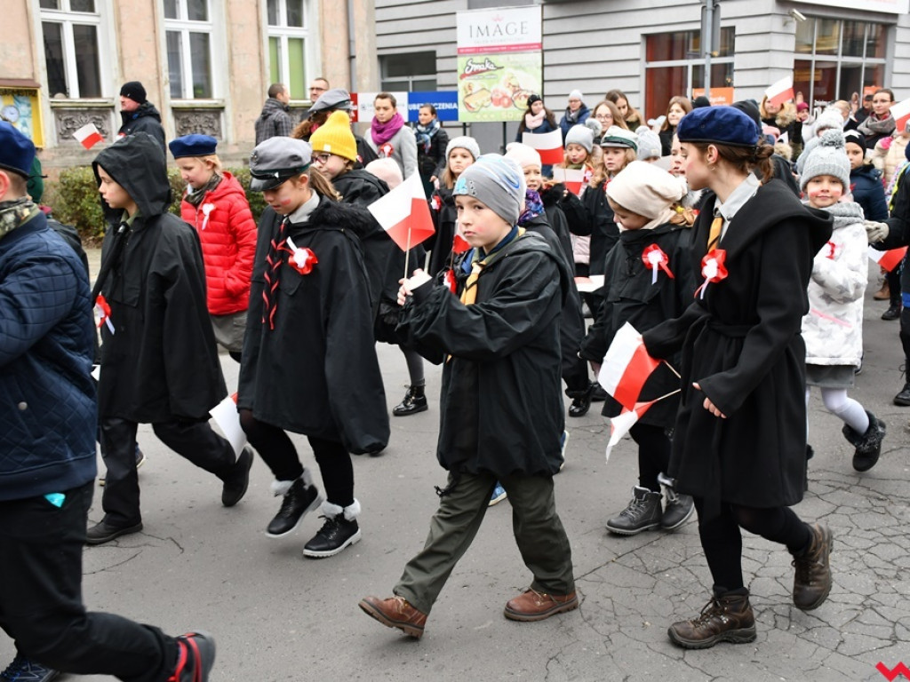 Tłumy wrześnian na ulicach. Świętowaliśmy początek drugiego stulecia niepodległości