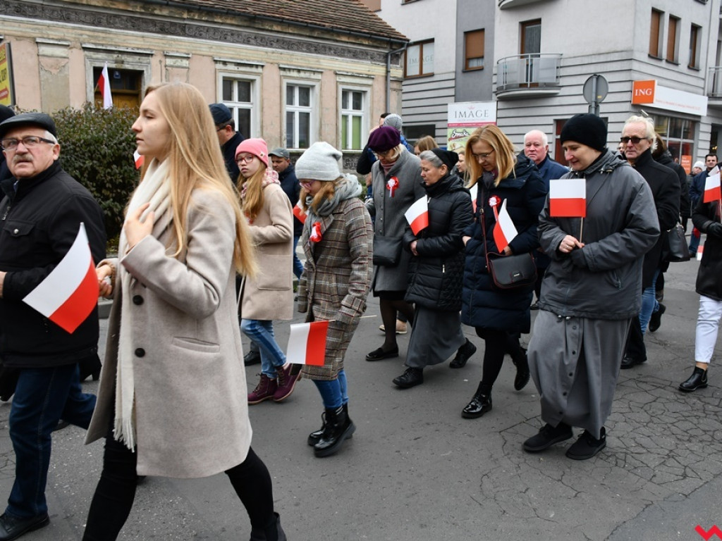 Tłumy wrześnian na ulicach. Świętowaliśmy początek drugiego stulecia niepodległości