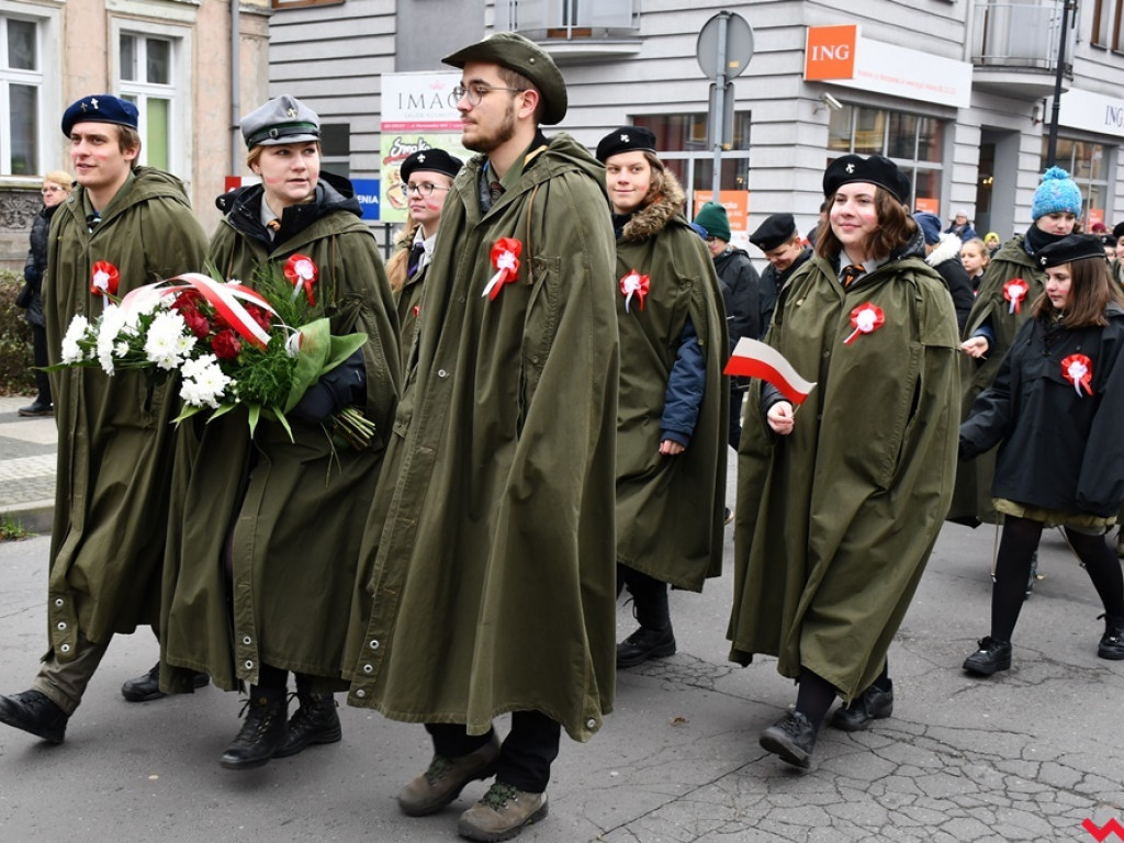 Tłumy wrześnian na ulicach. Świętowaliśmy początek drugiego stulecia niepodległości
