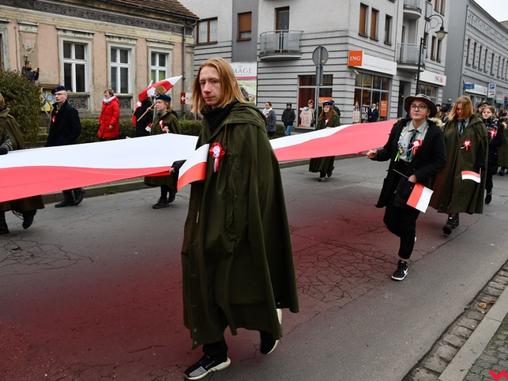 Tłumy wrześnian na ulicach. Świętowaliśmy początek drugiego stulecia niepodległości