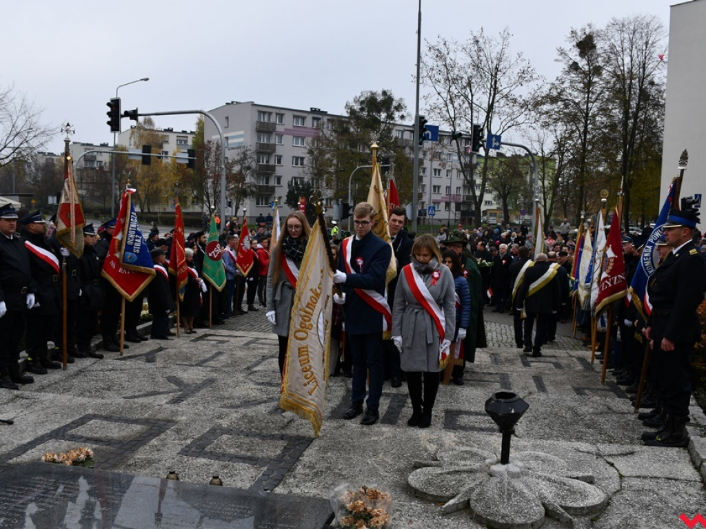 Tłumy wrześnian na ulicach. Świętowaliśmy początek drugiego stulecia niepodległości