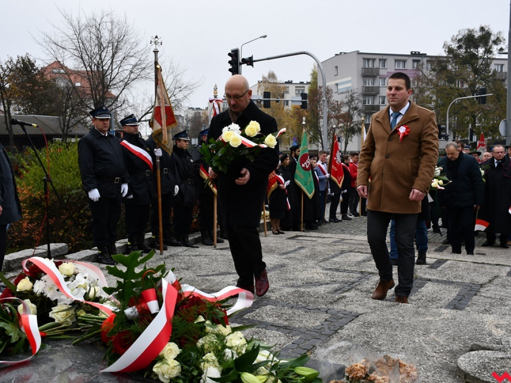 Tłumy wrześnian na ulicach. Świętowaliśmy początek drugiego stulecia niepodległości