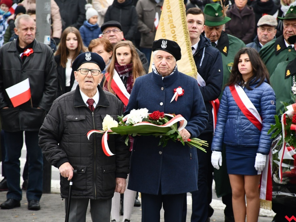 Tłumy wrześnian na ulicach. Świętowaliśmy początek drugiego stulecia niepodległości