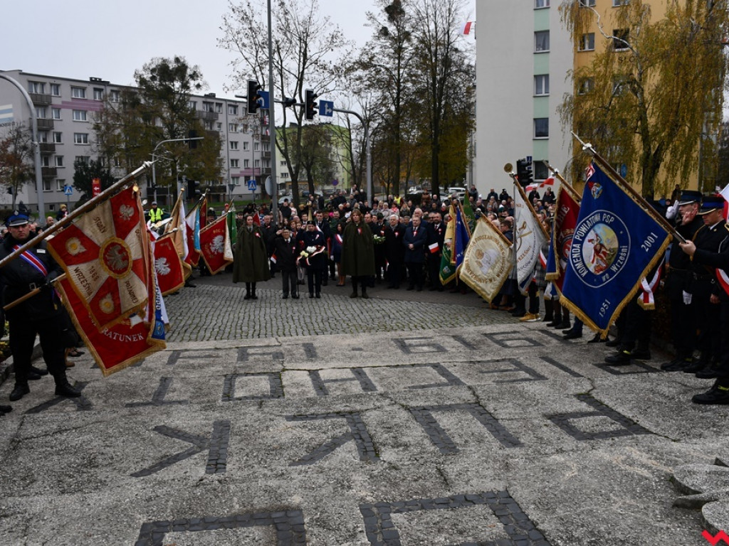 Tłumy wrześnian na ulicach. Świętowaliśmy początek drugiego stulecia niepodległości