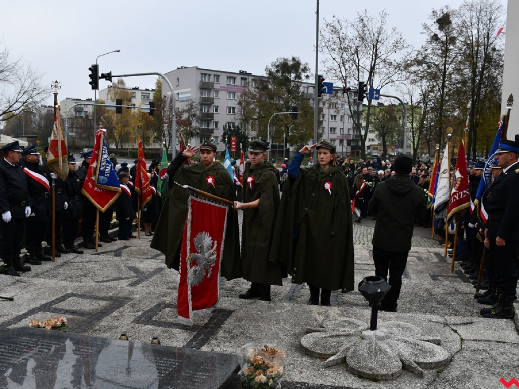 Tłumy wrześnian na ulicach. Świętowaliśmy początek drugiego stulecia niepodległości