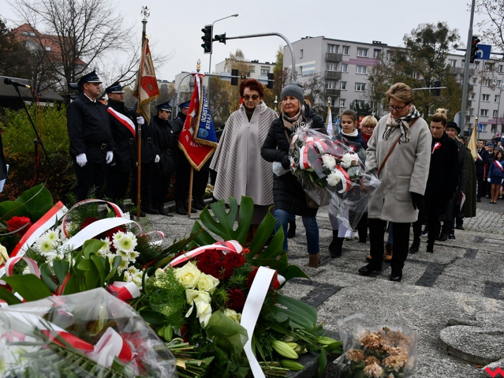 Tłumy wrześnian na ulicach. Świętowaliśmy początek drugiego stulecia niepodległości