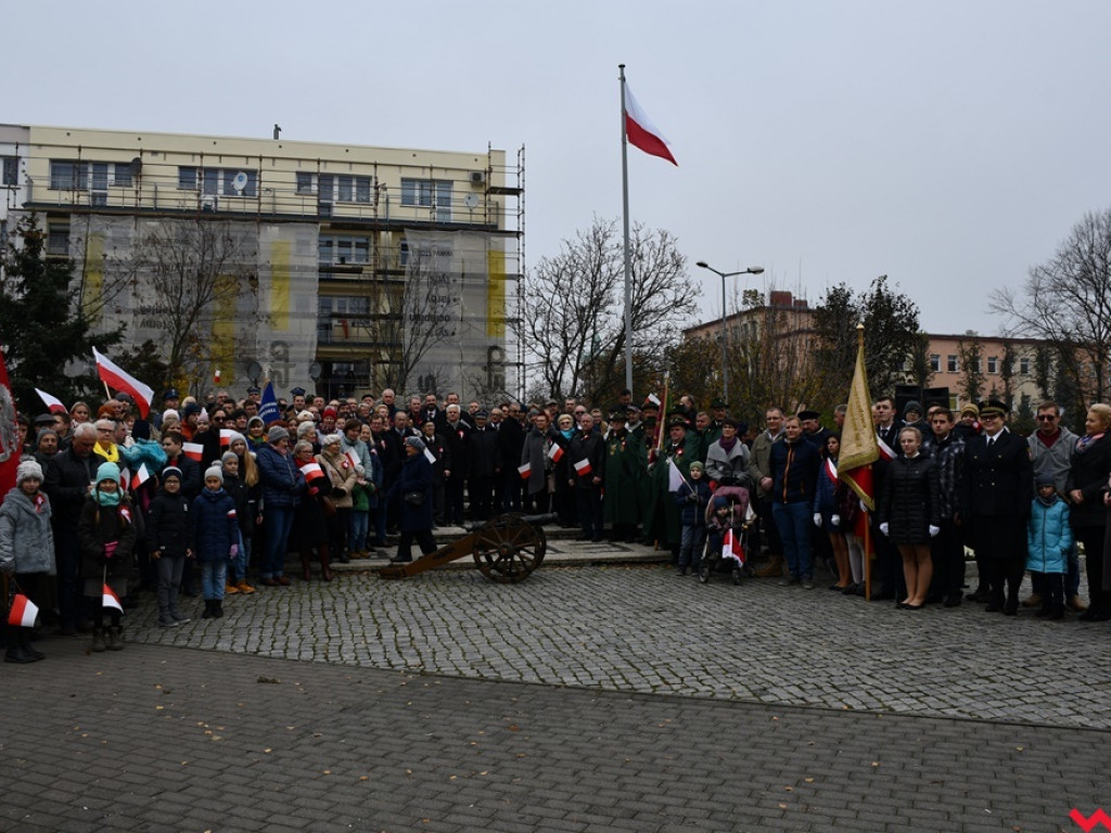 Tłumy wrześnian na ulicach. Świętowaliśmy początek drugiego stulecia niepodległości