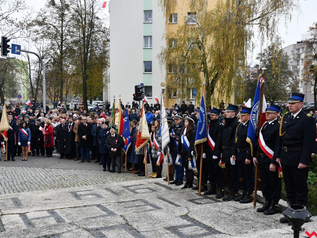 Tłumy wrześnian na ulicach. Świętowaliśmy początek drugiego stulecia niepodległości