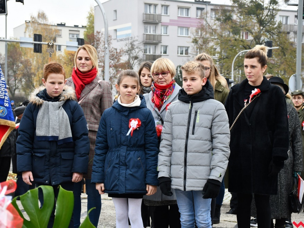 Tłumy wrześnian na ulicach. Świętowaliśmy początek drugiego stulecia niepodległości