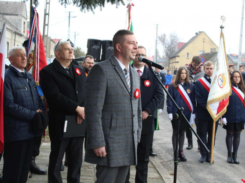 Odsłonięcie tablicy i premiera nowej książki o historii, czyli Święto Niepodległości w Nekli