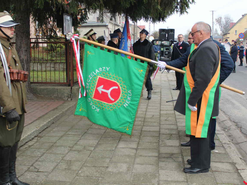 Odsłonięcie tablicy i premiera nowej książki o historii, czyli Święto Niepodległości w Nekli