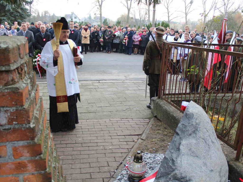 Odsłonięcie tablicy i premiera nowej książki o historii, czyli Święto Niepodległości w Nekli