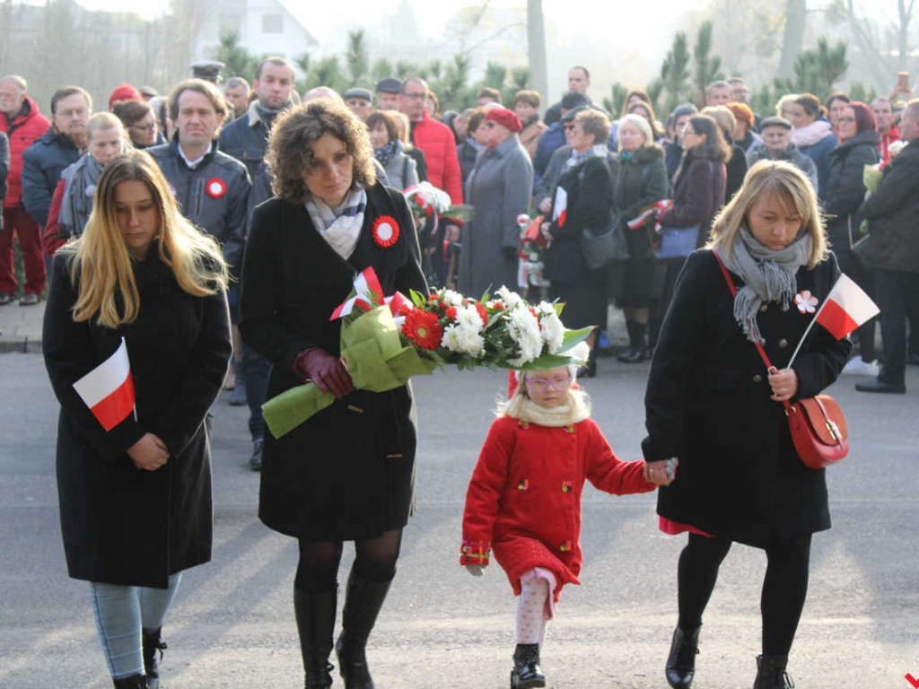 Odsłonięcie tablicy i premiera nowej książki o historii, czyli Święto Niepodległości w Nekli