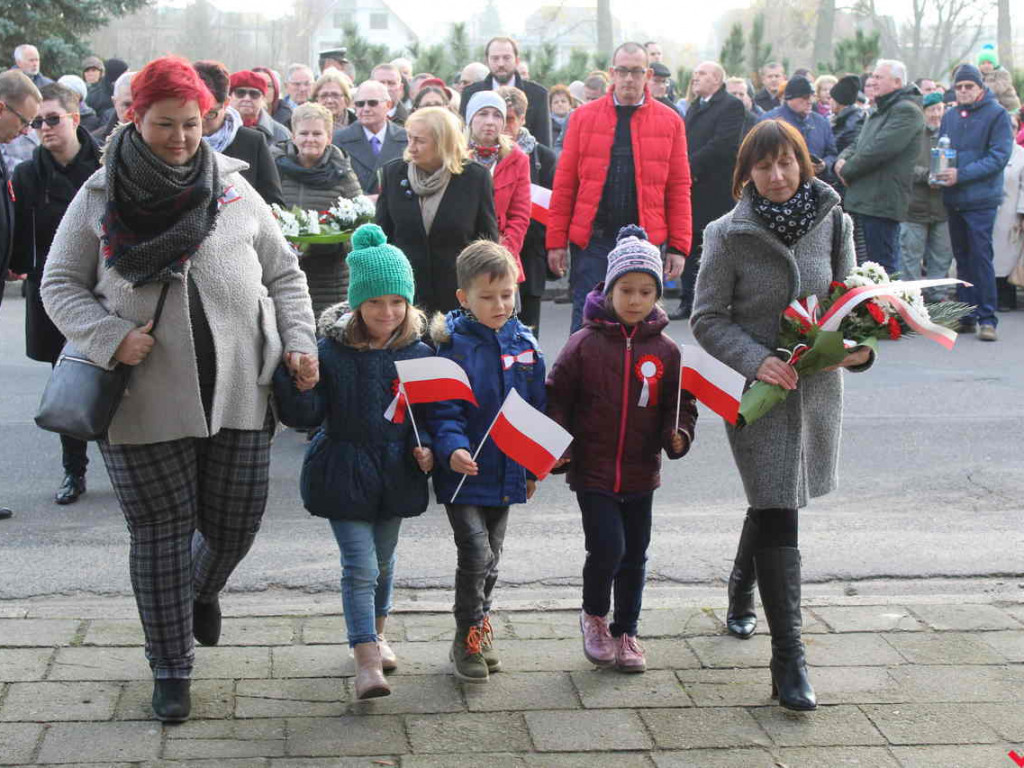 Odsłonięcie tablicy i premiera nowej książki o historii, czyli Święto Niepodległości w Nekli