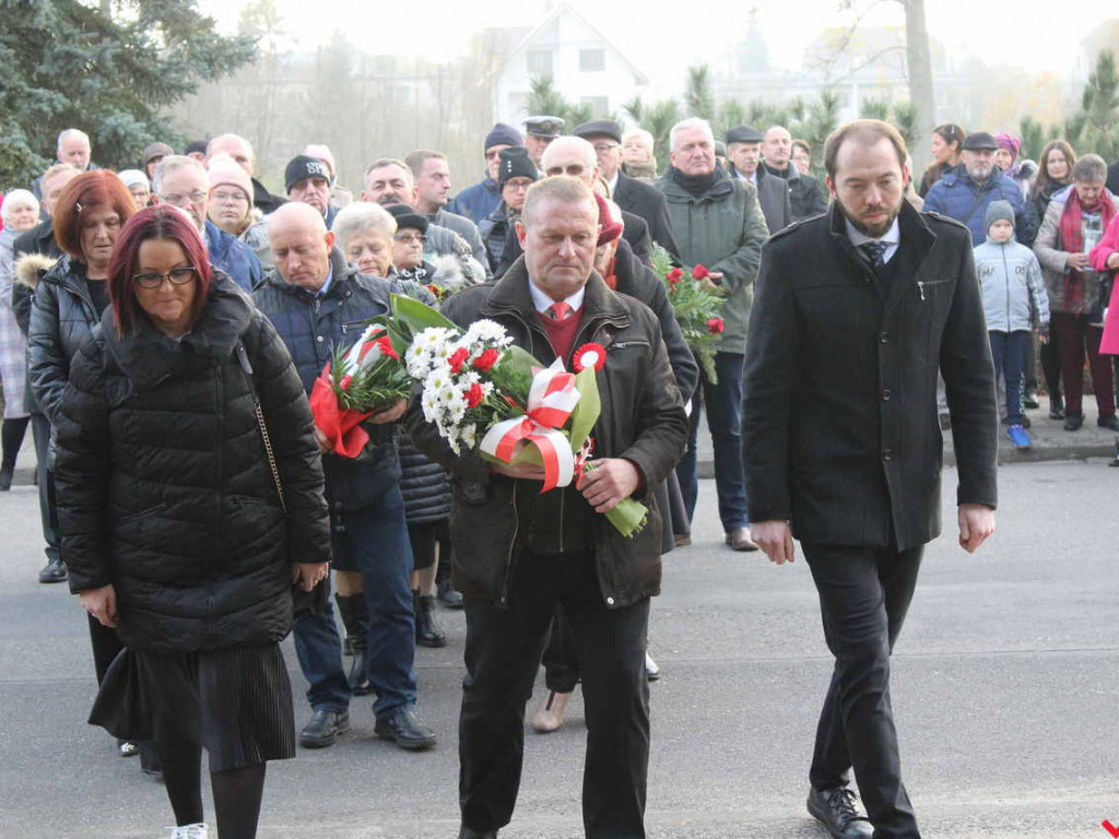 Odsłonięcie tablicy i premiera nowej książki o historii, czyli Święto Niepodległości w Nekli