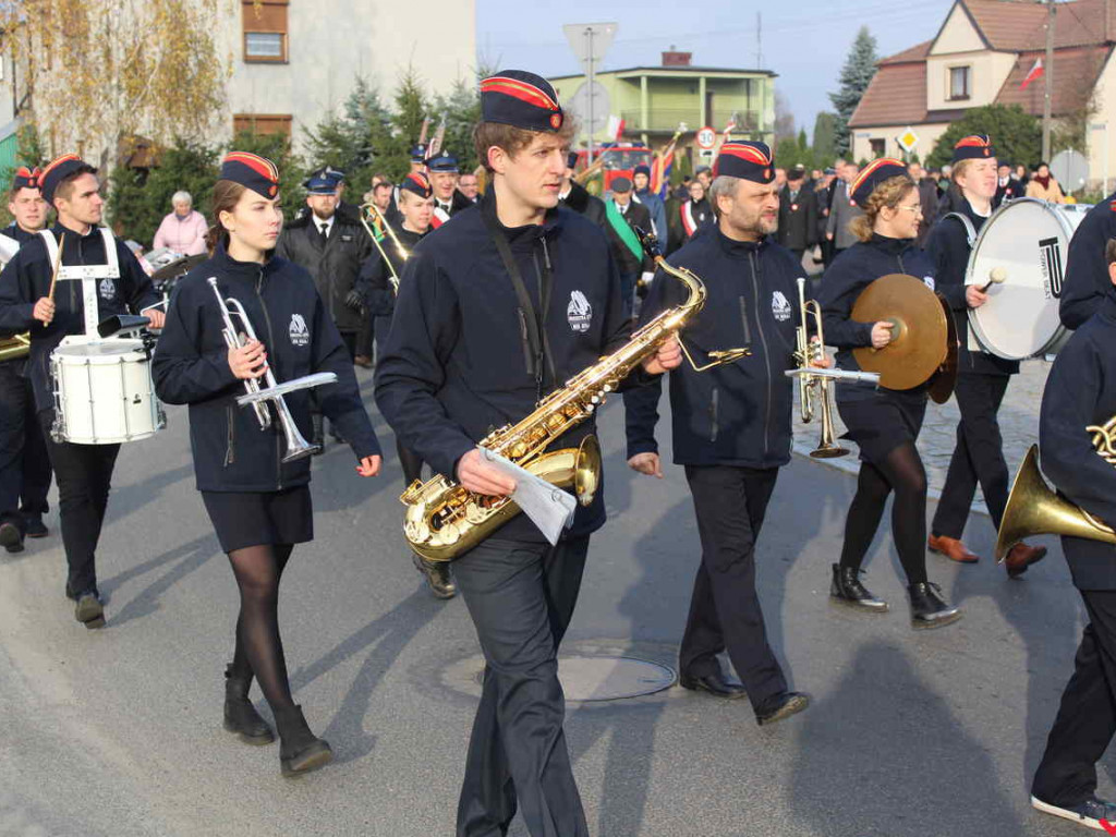 Odsłonięcie tablicy i premiera nowej książki o historii, czyli Święto Niepodległości w Nekli
