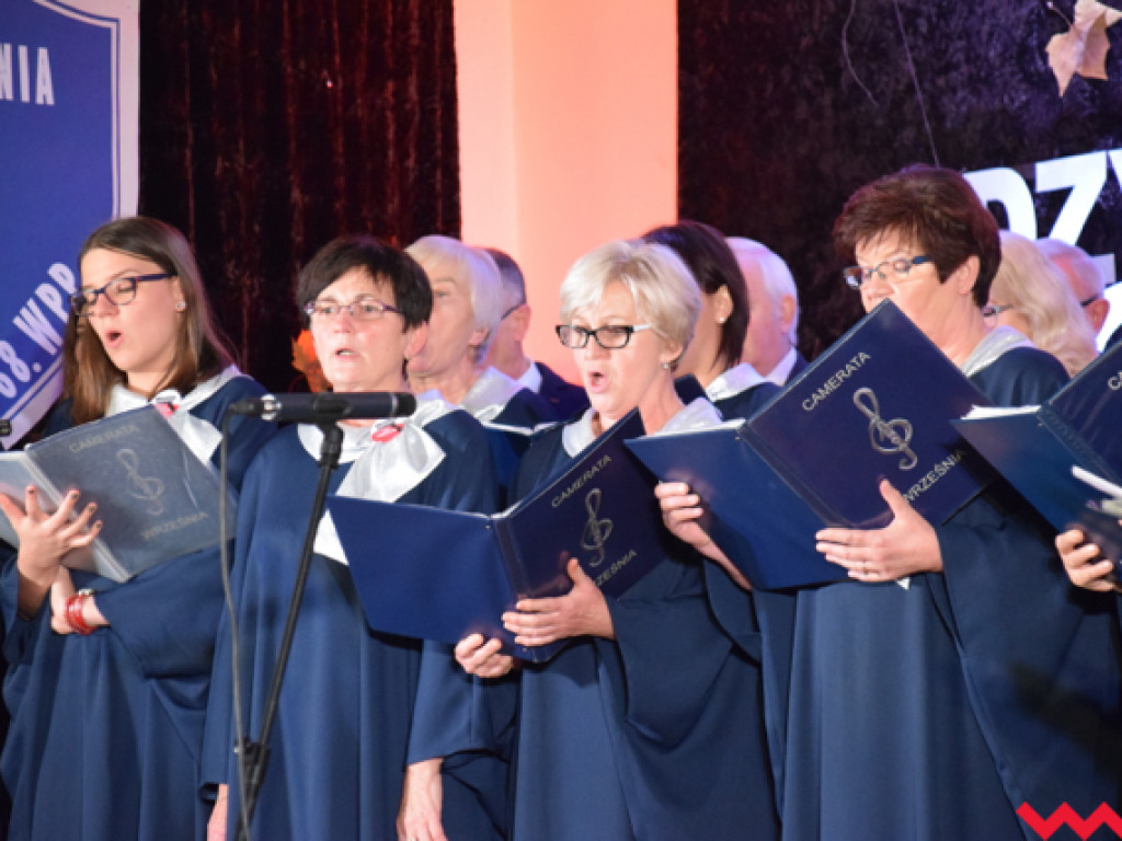 Moc wspólnego śpiewania. Patriotyczny koncert Cameraty znów połączył pokolenia