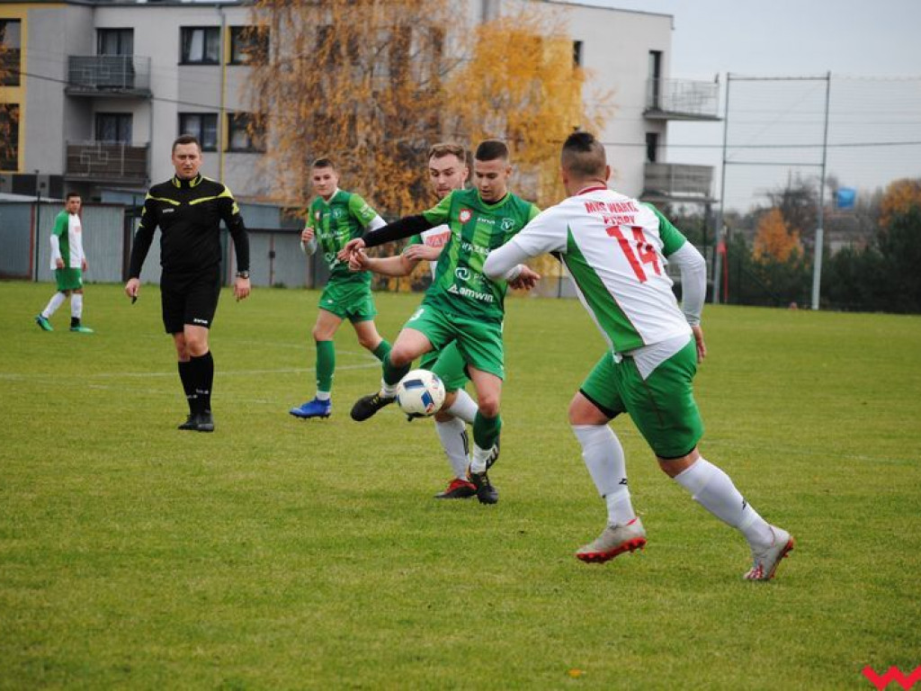 Warta pewnie wygrywa pojedynek derbowy. Pyzdrzanie zdecydowanie lepsi od rezerw Victorii
