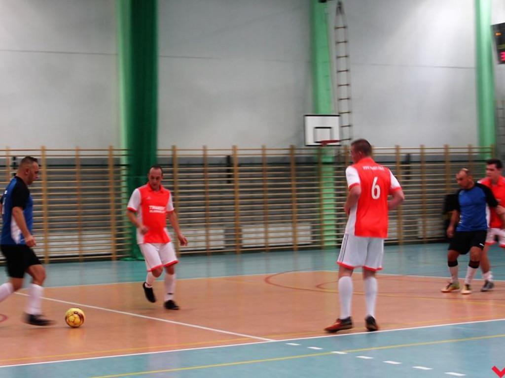 Pełną parą ruszyła liga halowa piłki nożnej w Pyzdrach
