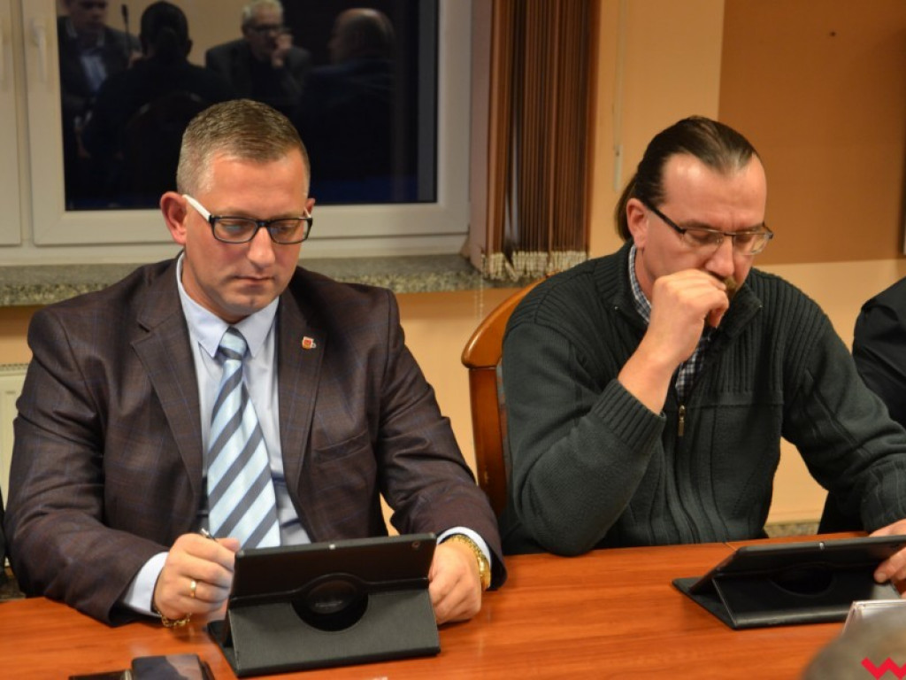 Radni uchwalili wyższe podatki od nieruchomości. Wzrośnie tez podatek rolny