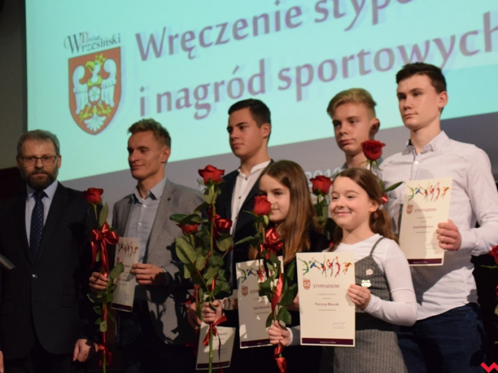 Wiele dyscyplin – jedna pasja. Powiatowe stypendia i nagrody dla młodych sportowców i trenerów