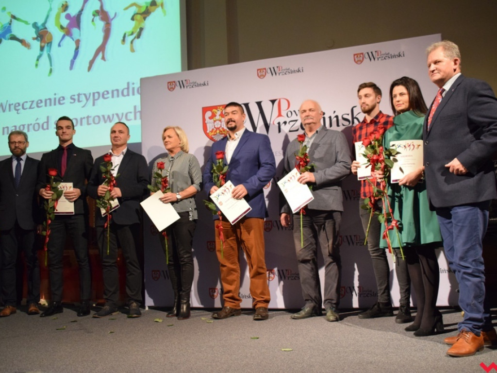 Wiele dyscyplin – jedna pasja. Powiatowe stypendia i nagrody dla młodych sportowców i trenerów