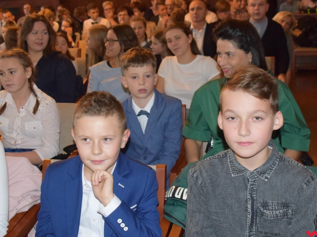 Wiele dyscyplin – jedna pasja. Powiatowe stypendia i nagrody dla młodych sportowców i trenerów