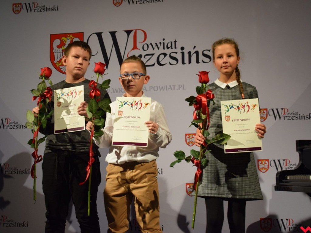 Wiele dyscyplin – jedna pasja. Powiatowe stypendia i nagrody dla młodych sportowców i trenerów