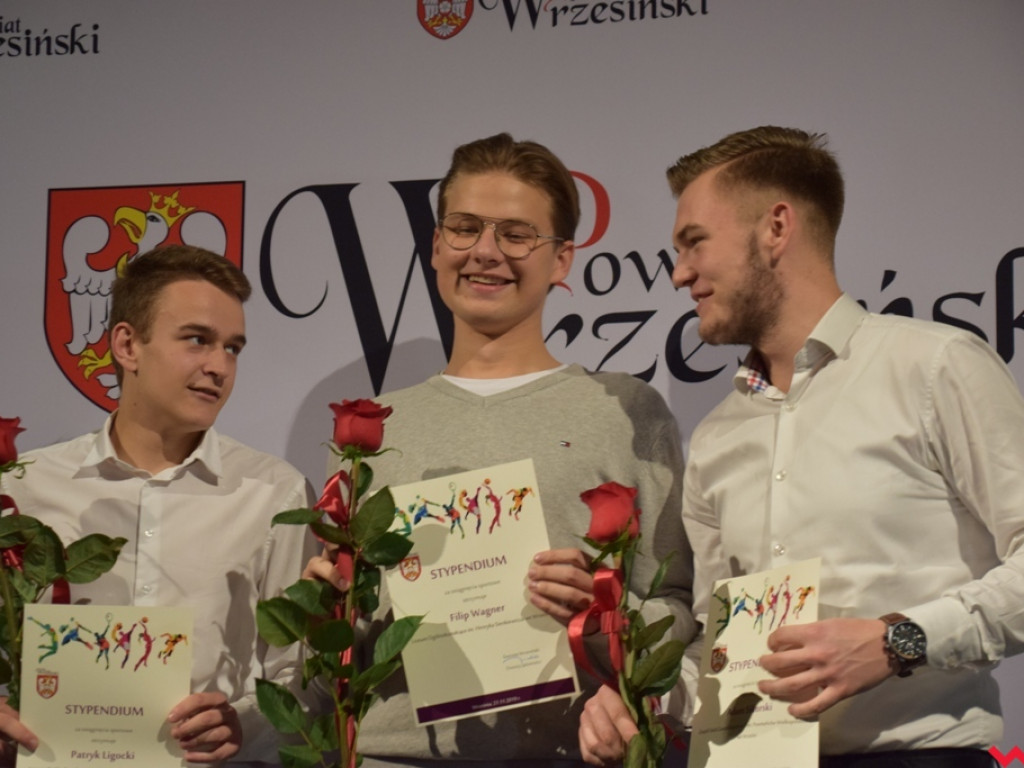 Wiele dyscyplin – jedna pasja. Powiatowe stypendia i nagrody dla młodych sportowców i trenerów
