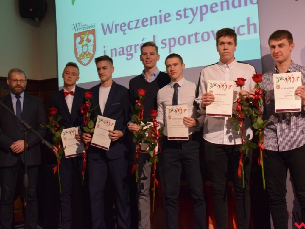 Wiele dyscyplin – jedna pasja. Powiatowe stypendia i nagrody dla młodych sportowców i trenerów