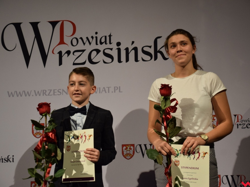 Wiele dyscyplin – jedna pasja. Powiatowe stypendia i nagrody dla młodych sportowców i trenerów