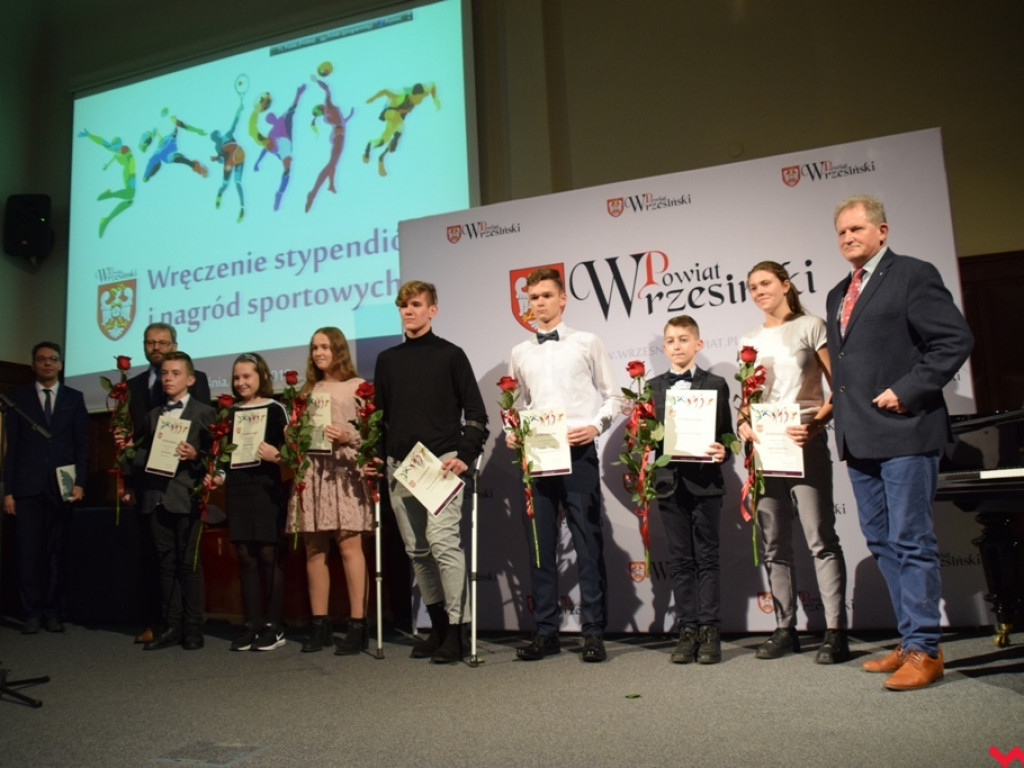 Wiele dyscyplin – jedna pasja. Powiatowe stypendia i nagrody dla młodych sportowców i trenerów