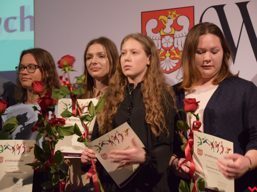 Wiele dyscyplin – jedna pasja. Powiatowe stypendia i nagrody dla młodych sportowców i trenerów