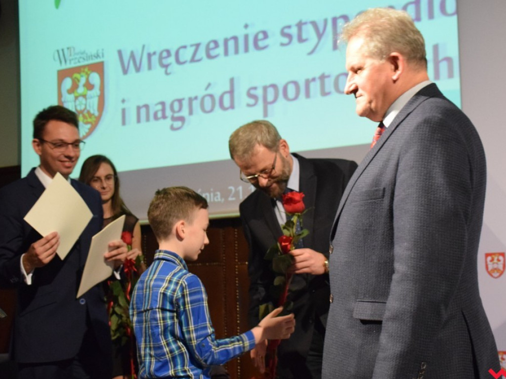 Wiele dyscyplin – jedna pasja. Powiatowe stypendia i nagrody dla młodych sportowców i trenerów
