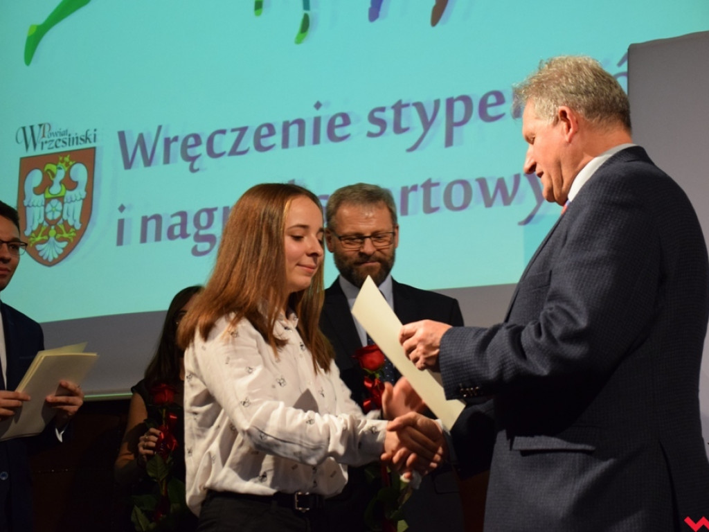Wiele dyscyplin – jedna pasja. Powiatowe stypendia i nagrody dla młodych sportowców i trenerów