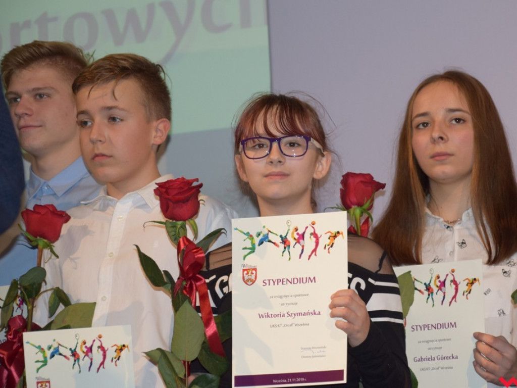 Wiele dyscyplin – jedna pasja. Powiatowe stypendia i nagrody dla młodych sportowców i trenerów