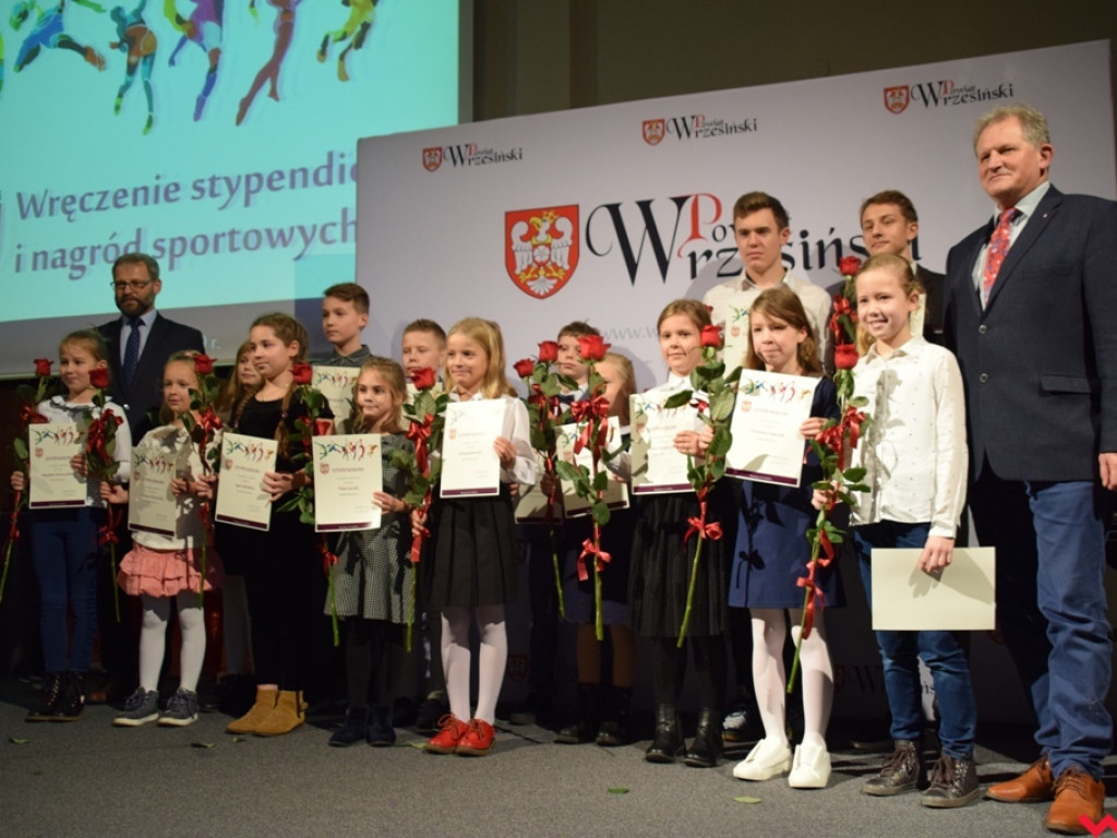 Wiele dyscyplin – jedna pasja. Powiatowe stypendia i nagrody dla młodych sportowców i trenerów
