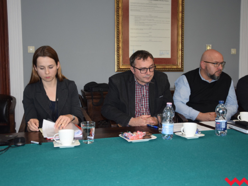Dziwna gra wokół Zespołu Szkół Zawodowych nr 2 na Koszarowej