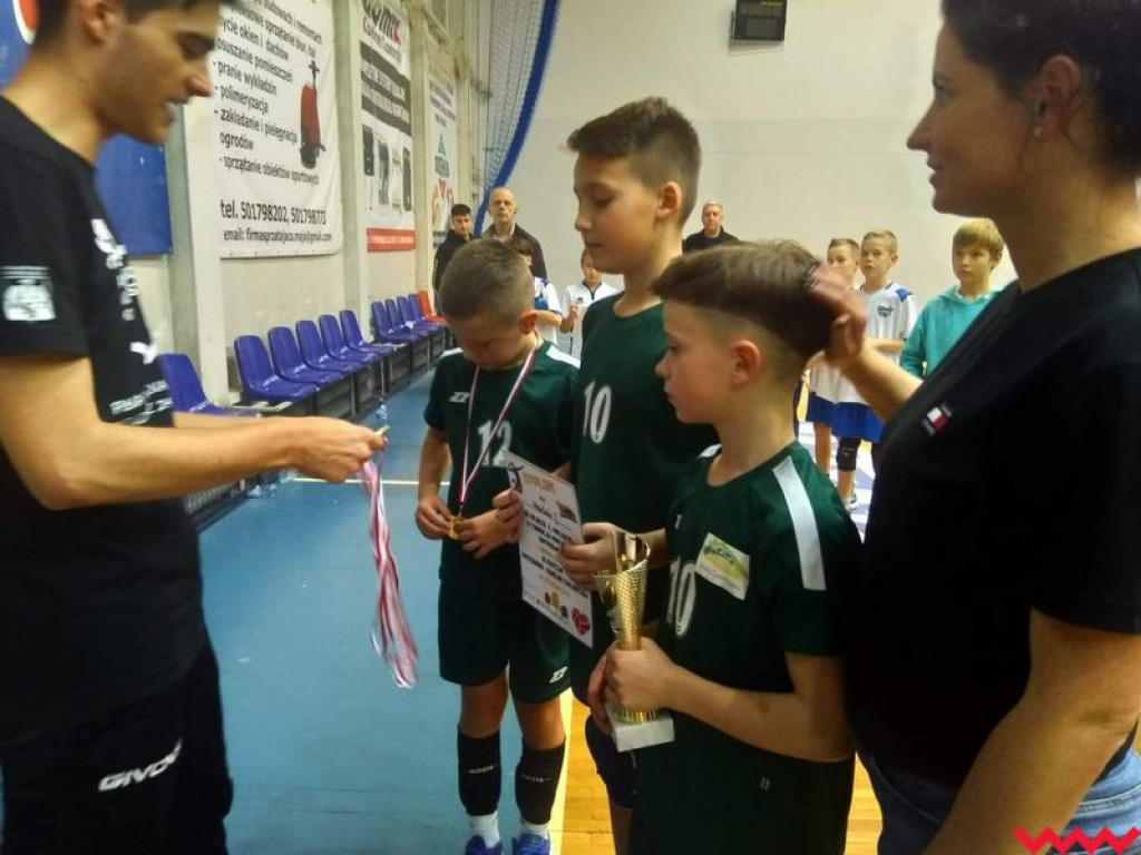 Udany występ młodych siatkarzy KPS Progress podczas turnieju w Bydgoszczy