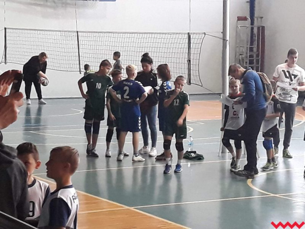 Udany występ młodych siatkarzy KPS Progress podczas turnieju w Bydgoszczy