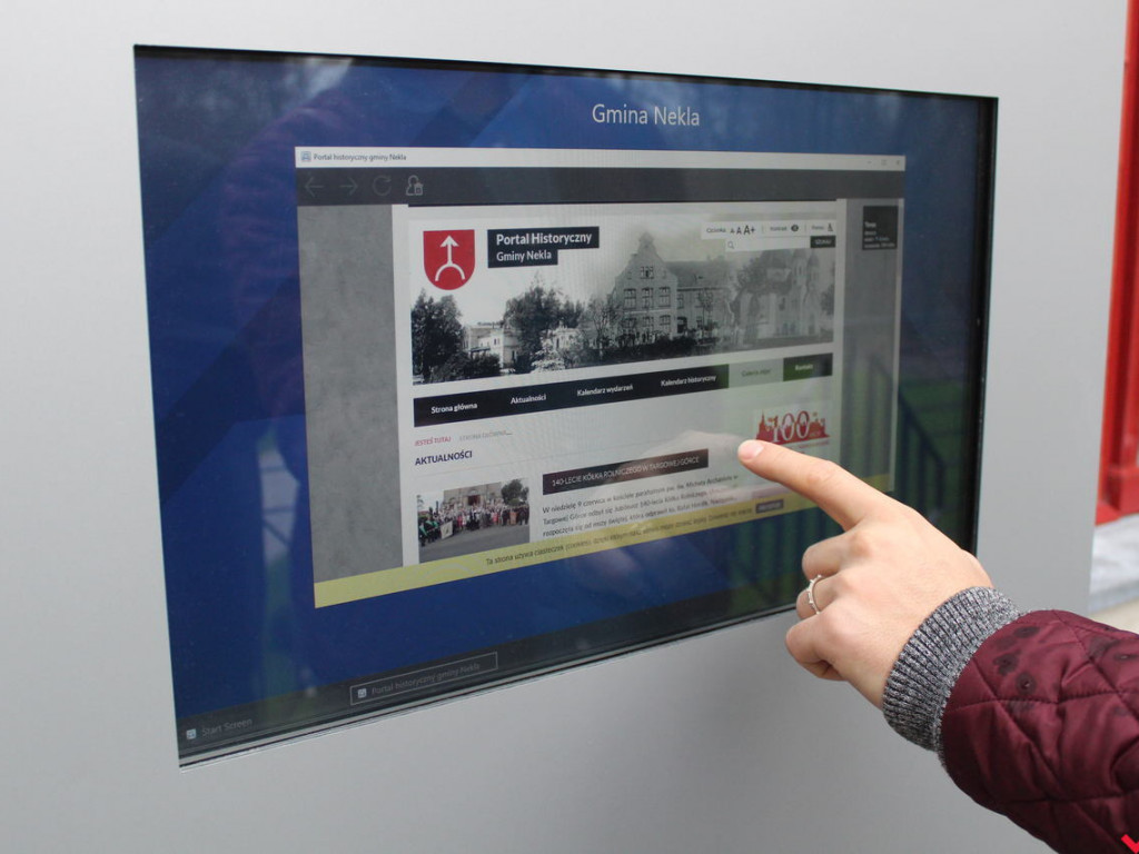Potrzebne są miliony na remont pałacu. Na razie jest trochę dachu i sale historyczne