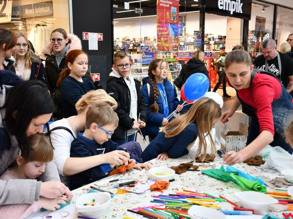Miś – najlepszy przyjaciel z dzieciństwa. Dzień Pluszowego Misia w Karuzeli