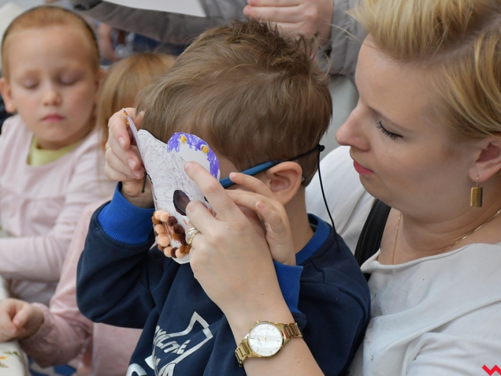 Miś – najlepszy przyjaciel z dzieciństwa. Dzień Pluszowego Misia w Karuzeli