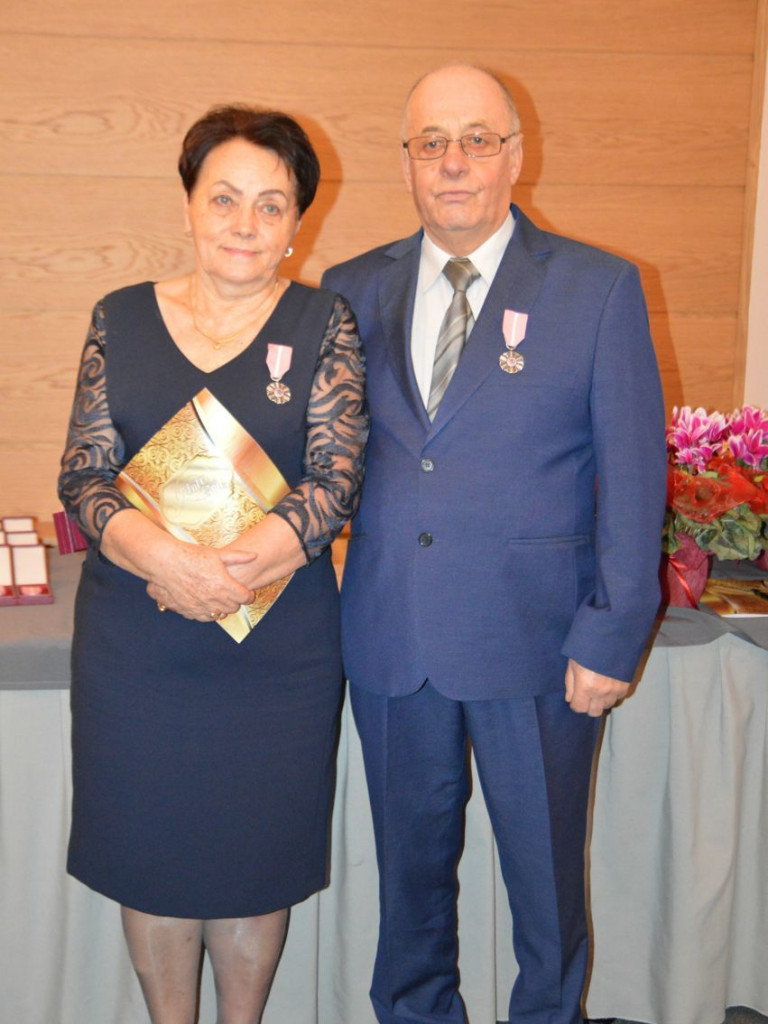 Szesnaście par małżeńskich świętowało złote gody