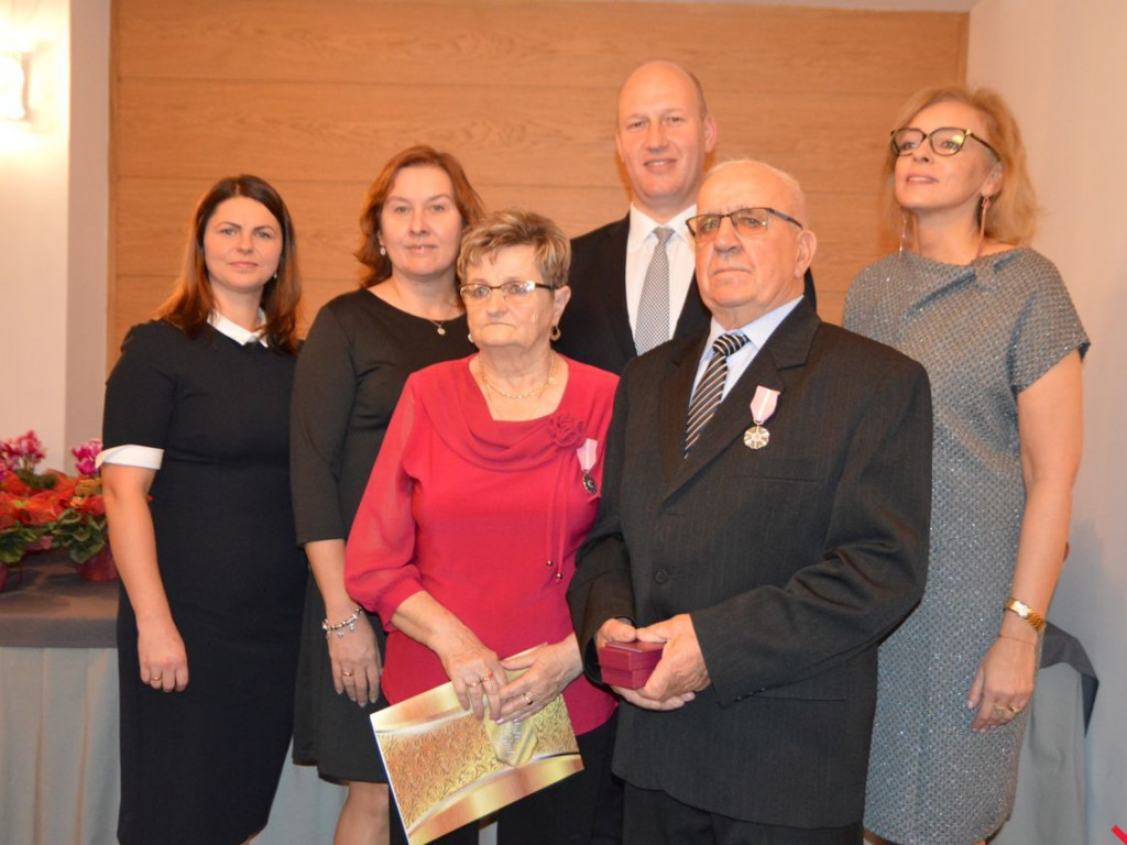 Szesnaście par małżeńskich świętowało złote gody